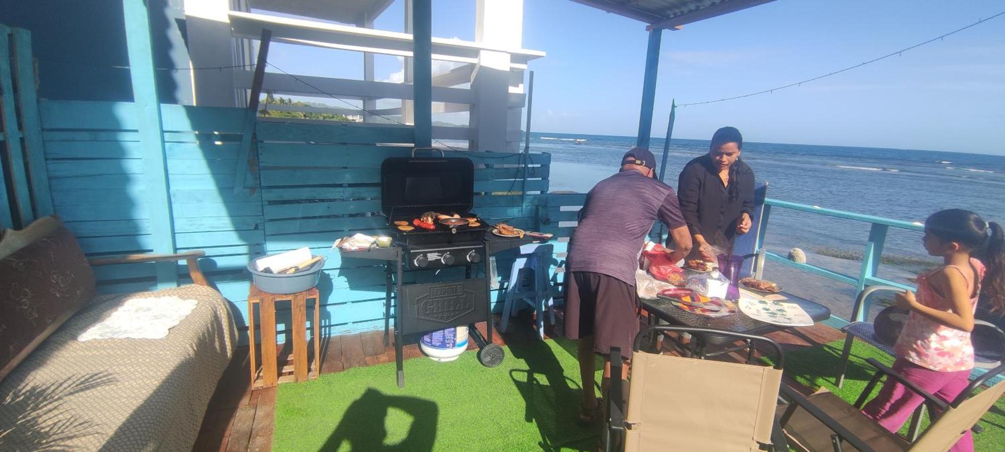 Victoria S Beach House And Snorkeling Center Flowers Bay エクステリア 写真